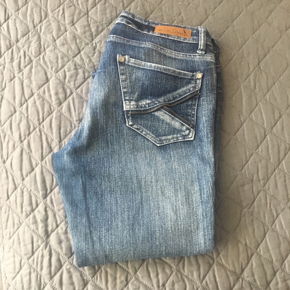 EUC Do Denim Med blue skinny jean